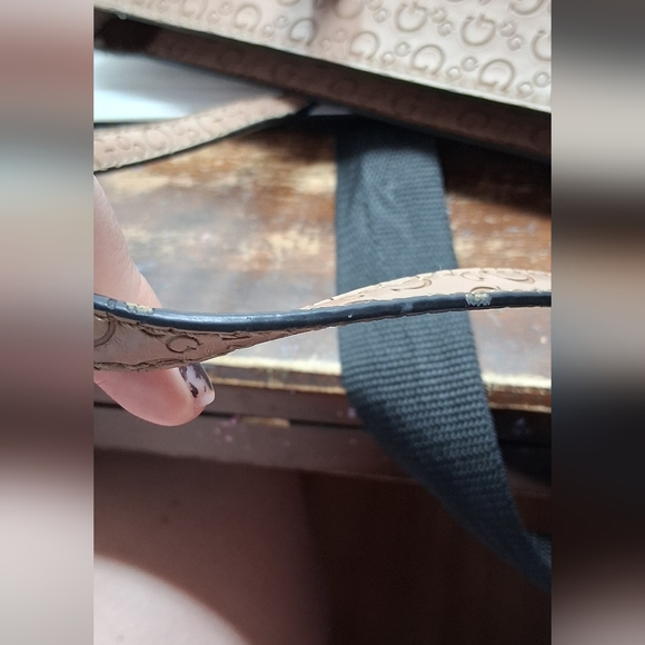 GUESS Tan Logo Tote Bag - Picture 5 of 7